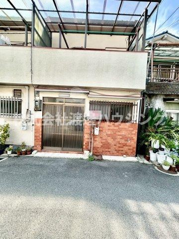 若江北町3丁目テラスハウスのエントランス