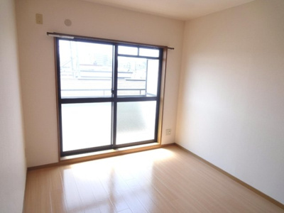 【洋室】 | グランドゥル・フレア | 5.3帖洋室