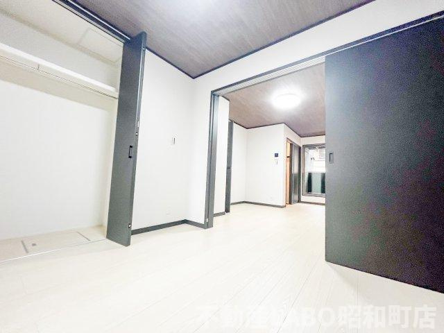 ジェイクラン高見の洋室