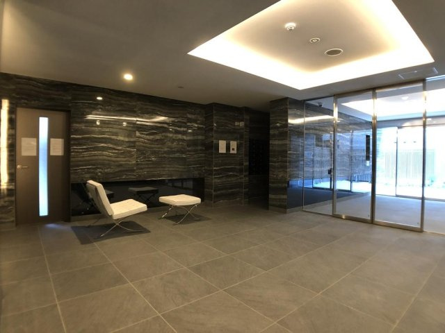 ラグゼナ秋葉原のロビー