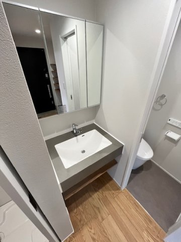 美堀町河村貸家の洗面所