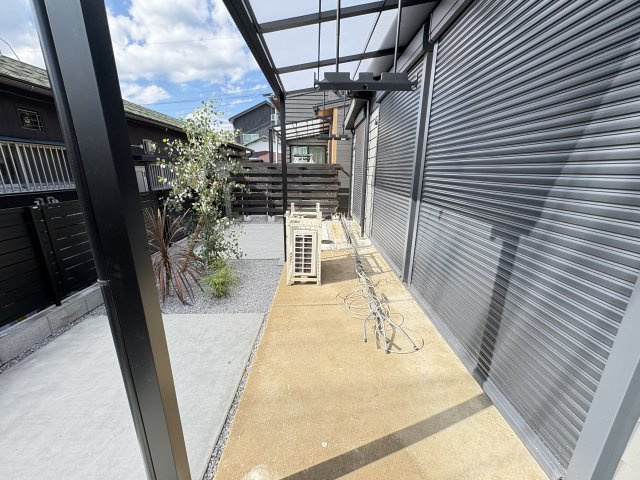 美堀町河村貸家のバルコニー