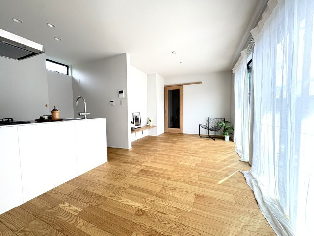 美堀町河村貸家の居間・リビング