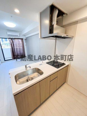 スプランディッド難波キャトルのキッチン