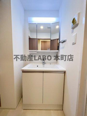 スプランディッド難波キャトルの洗面所