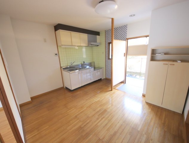 エイムハイツ湯船の居間・リビング