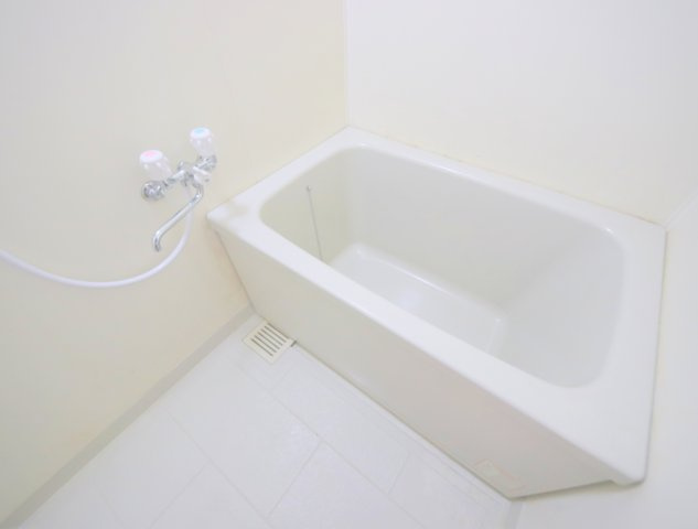 エイムハイツ湯船の浴室