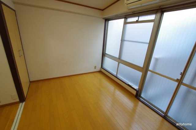 メゾン扇町　仲介手数料無料の寝室