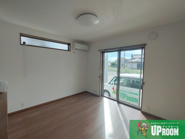 古知野町杉山貸家　B棟の居間・リビング