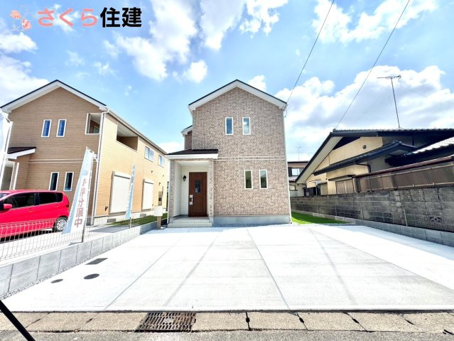 Heartful-Town 　東武西川田駅1期　３号棟の駐車場|３号棟　カースペース３台可能です♪