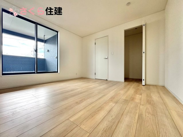 クレイドルガーデン　　宇都宮市雀の宮第１０　１号棟の洋室|各部屋に収納あります！荷物が多い子育て世代や、趣味道具の多い方にもうれしいですね♪