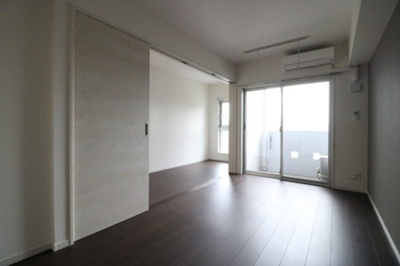 【居間・リビング】 | PHOENIX千早 | アレンジ自由自在の広々空間です！