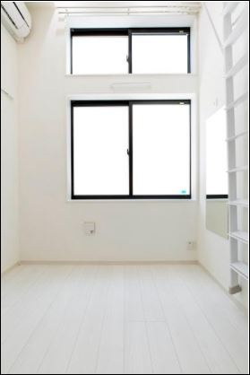 中野区中央５丁目のアパートの居間・リビング