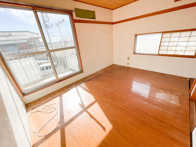 下野市磯部　4ＬＤＫ　中古住宅の洋室