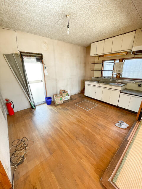 下野市磯部　4ＬＤＫ　中古住宅の洋室