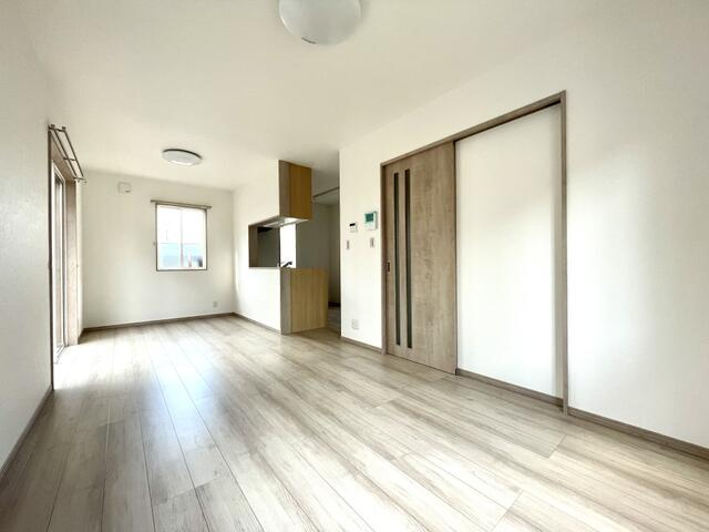 下野市駅東４丁目　3ＬＤＫ　中古住宅の居間・リビング