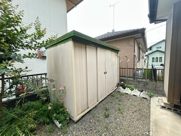 下野市文教２丁目　3ＳＤＫ　中古住宅の庭|【現況販売】物置の写真です。