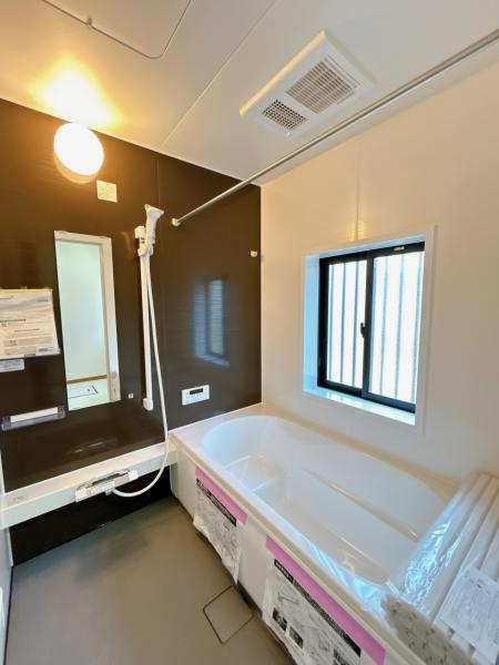 下野市石橋　4ＳＬＤＫ　中古住宅の浴室