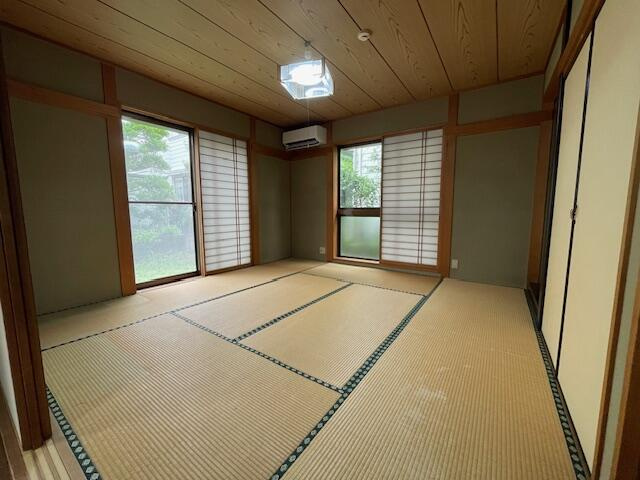 下野市祇園４丁目　4ＬＤＫ　中古住宅の和室|和室は南向きの８帖です！