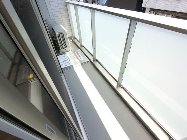 マヌールのバルコニー|バルコニー