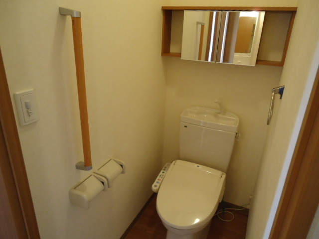 アメニティーハイツ　Ｙのトイレ|シャワー付きトイレ