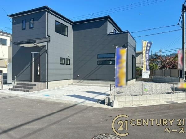 リーブルガーデン長柄町 ３号棟 ／新築一戸建の駐車場|■現地撮影写真■駐車スペース２台分完備！