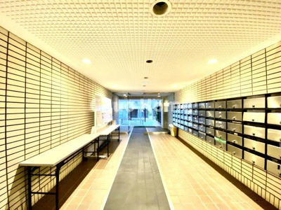 【エントランス】 | ディアプラザ根津 | エントランス