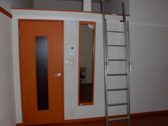 レオパレスイル　リズィエールの居間・リビング