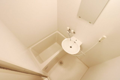 【浴室】 | レオパレスＮｏｒｔｈＲｉｖｅｒ | 浴室乾燥機で雨や雪の日でもらくらくお洗濯！