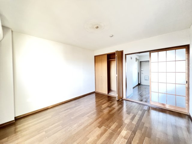 T＆Tビルの洋室