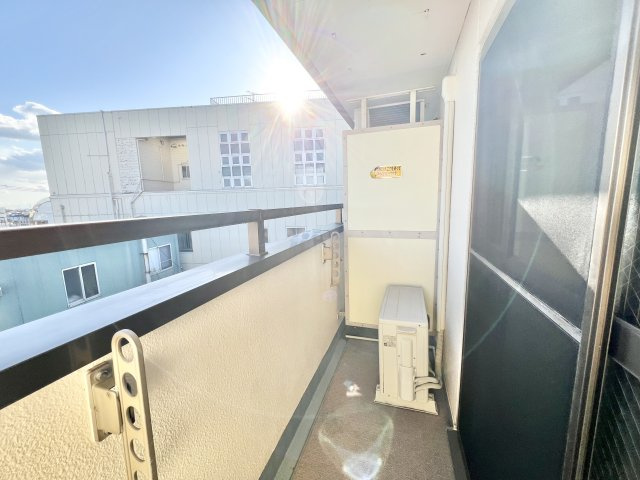 T＆Tビルのバルコニー