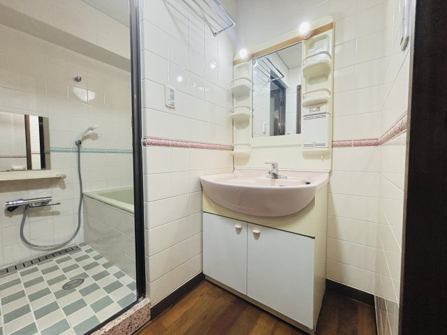 〇ファイン宜野湾の独立洗面台