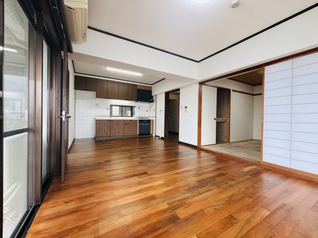 〇ファイン宜野湾の居間・リビング