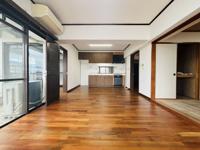 〇ファイン宜野湾の居間・リビング