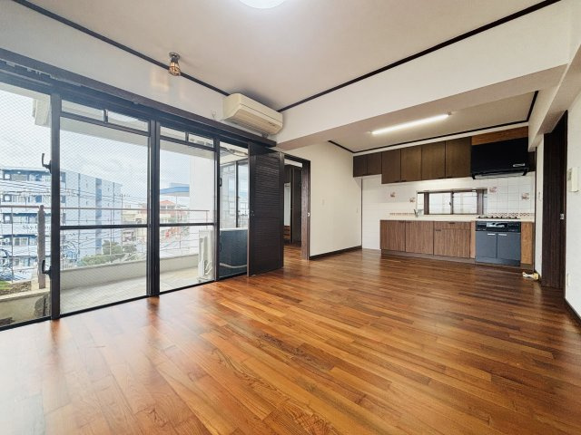 〇ファイン宜野湾の居間・リビング