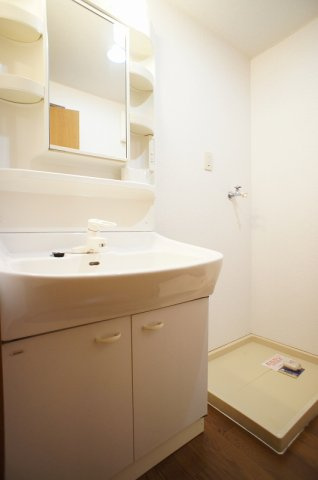 レフィナード朝日台Ａの洗面所