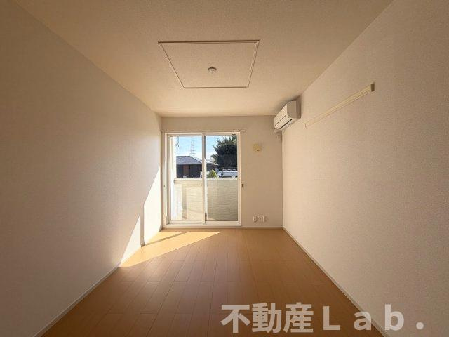 グレイスフル松山の居間・リビング