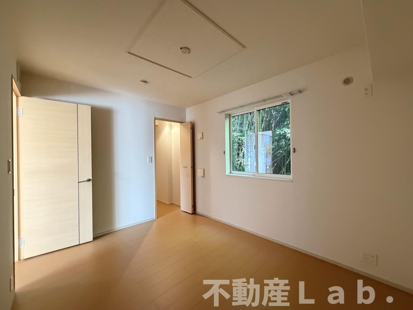 グレイスフル松山の洋室