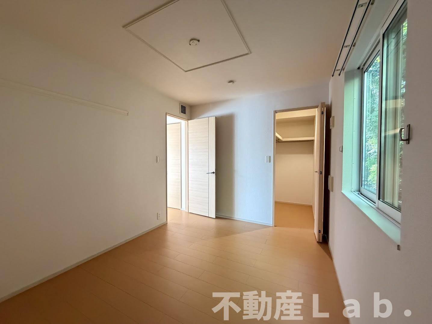 グレイスフル松山の洋室