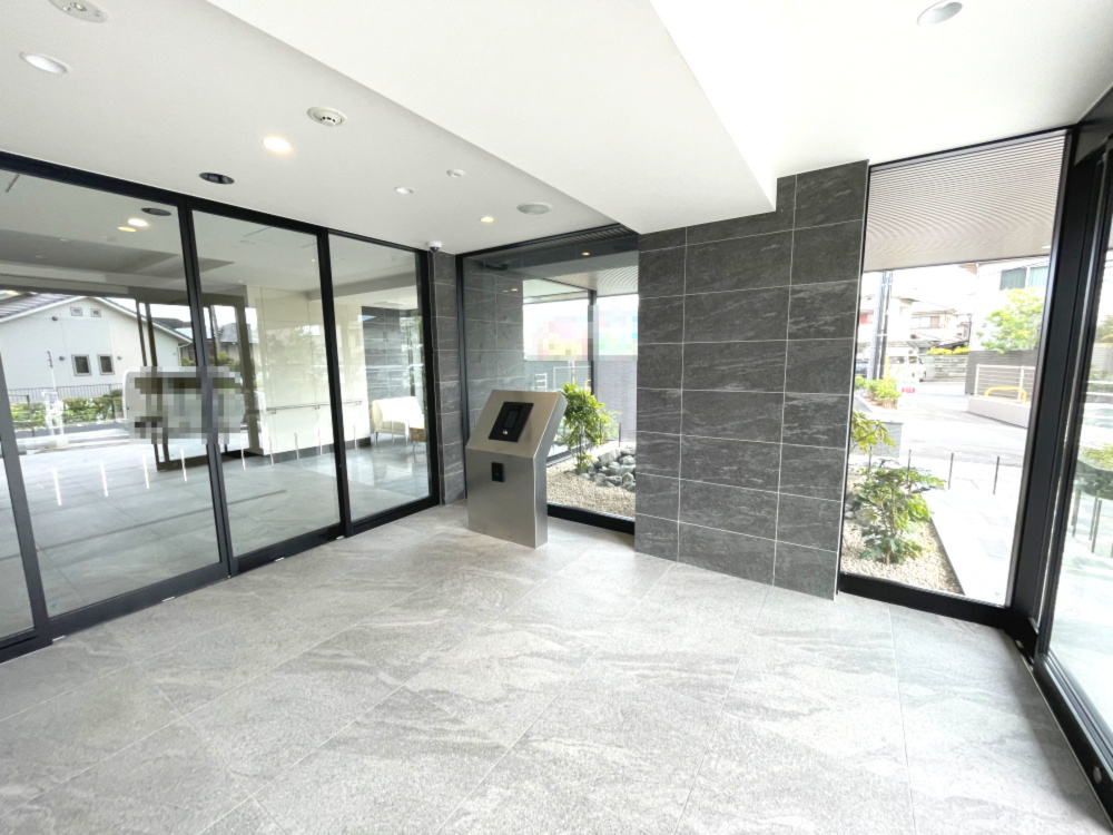 アルファステイツ老松小南のその他共用部分|エントランスの様子です。