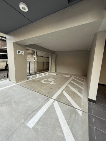 アスブルーム奥浅草の駐車場