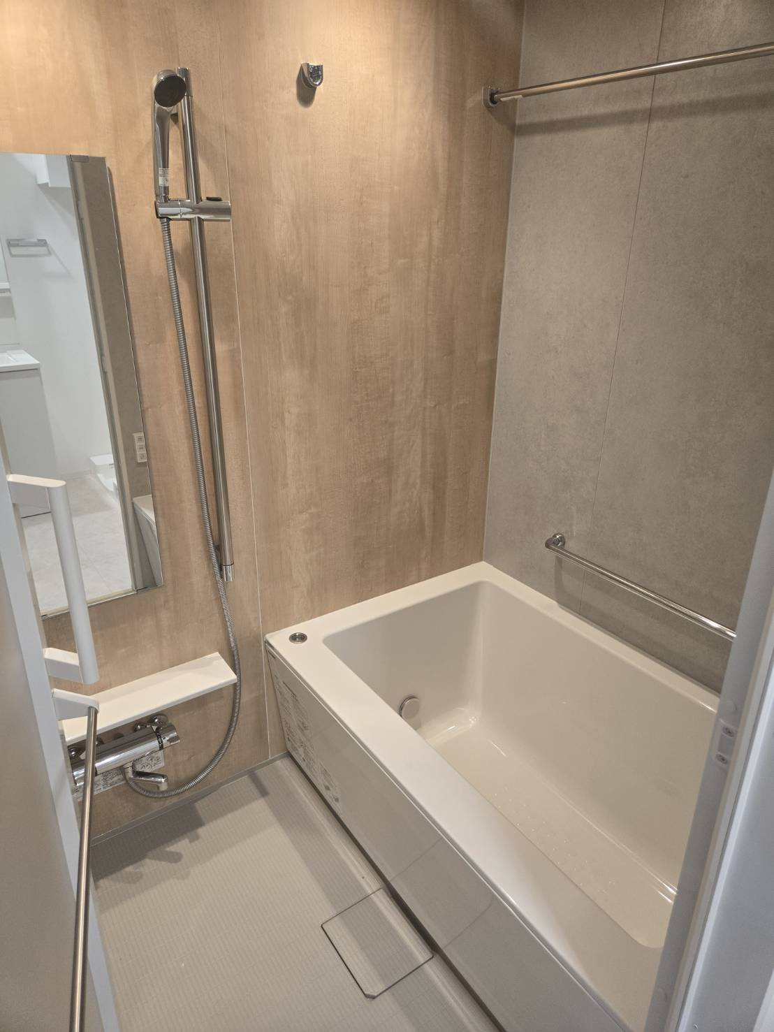 アスブルーム奥浅草の浴室