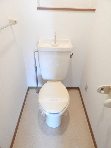 エスポワールメーゾンのトイレ|コンパクトで使いやすいトイレです