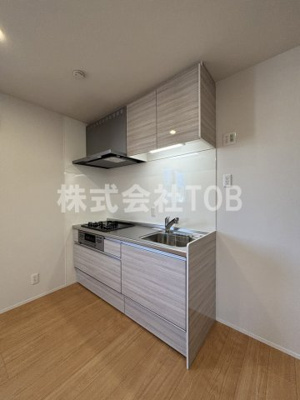 【キッチン】 | コンフォート世田谷 | 3口ガスコンロ　グリル付き