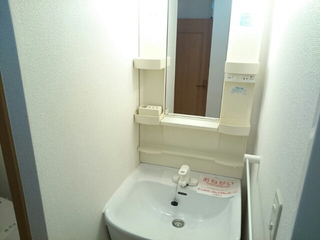 ジョイタカハシⅩⅡの洗面所|脱衣スペースもあります