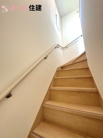 クレイドルガーデン　宇都宮市峰第６　１号棟のその他共用部分|あると便利！手すり！！階段を昇り降りの際転落防止にもなります。