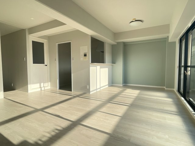 ヴェルシャトー沖野上の居間・リビング