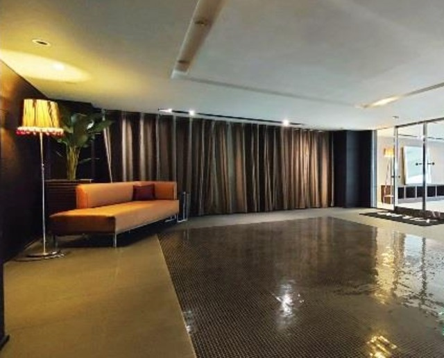 六本木デュープレックスエムズのエントランス