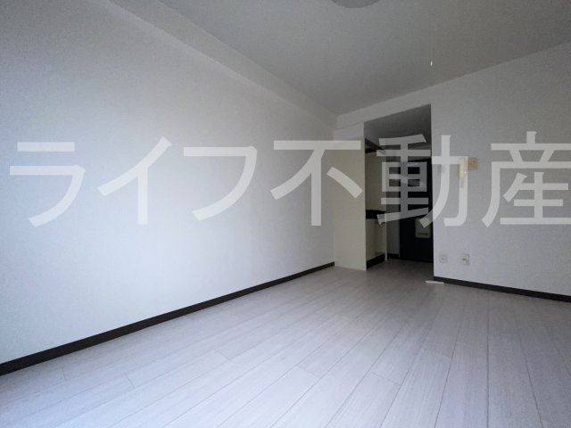 長栄寺ハイツの居間・リビング|居間です