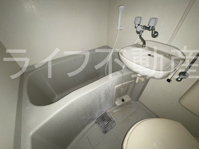 長栄寺ハイツの浴室|日々の暮らしに欠かせないお風呂です